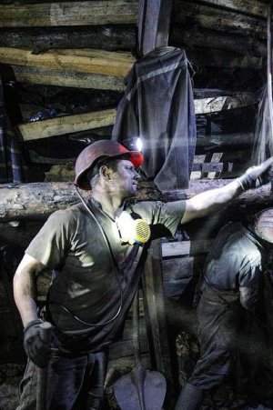 В ЛНР продолжается подземная забастовка шахтеров