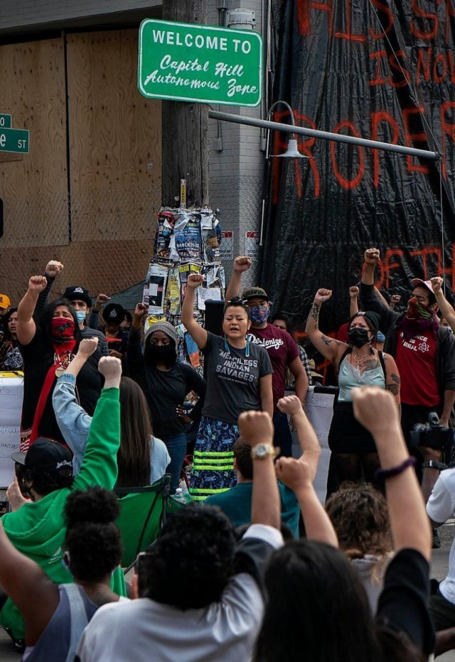 Протестующие Сиэтла захватили часть города и провозгласили независимость
